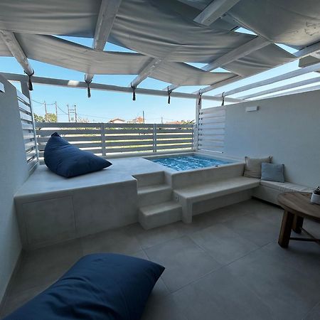 Calliopes By The Sea Boutique Suites 帕拉利亚狄奥尼索 外观 照片