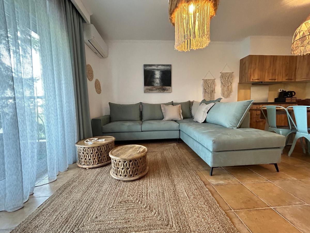 Calliopes By The Sea Boutique Suites 帕拉利亚狄奥尼索 外观 照片