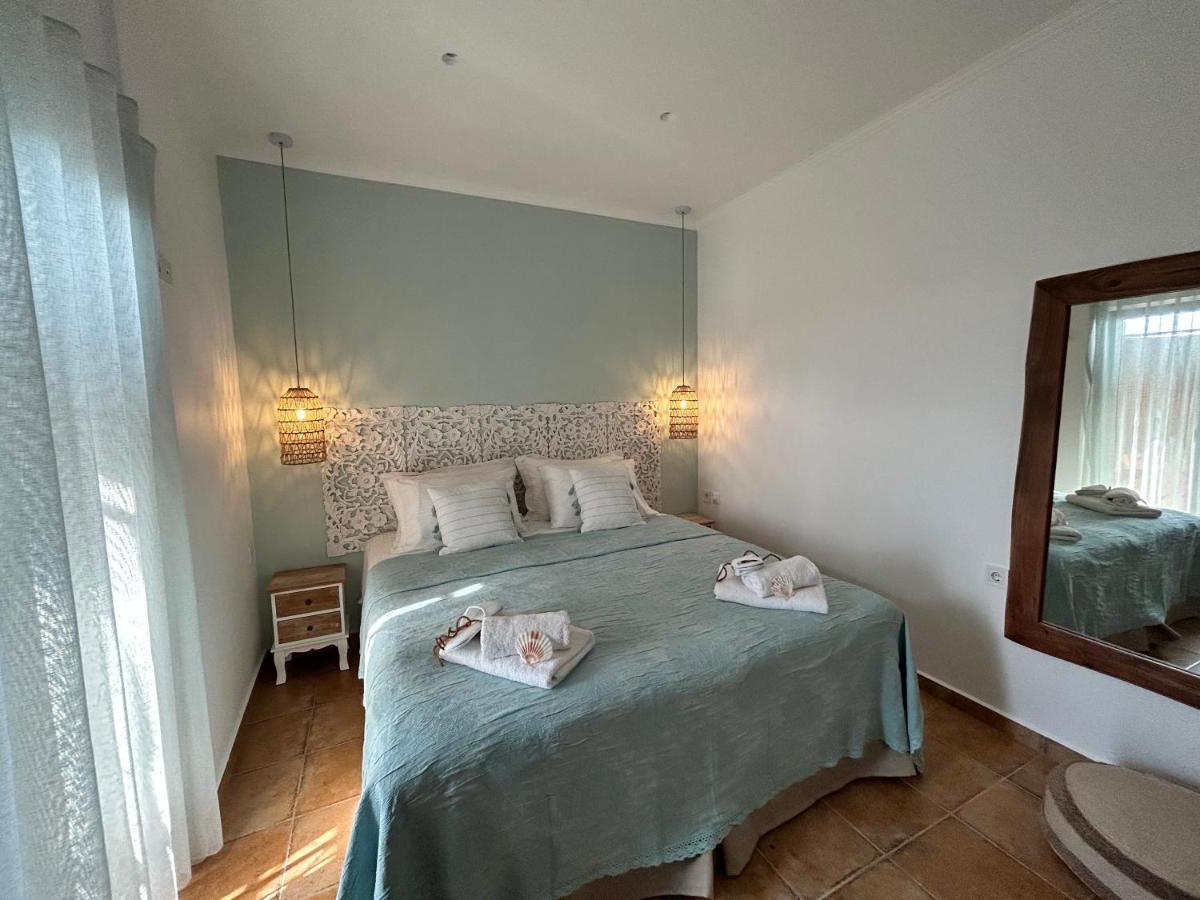 Calliopes By The Sea Boutique Suites 帕拉利亚狄奥尼索 外观 照片