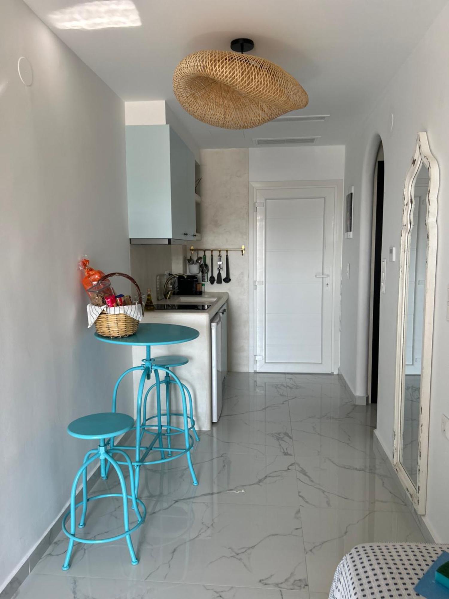 Calliopes By The Sea Boutique Suites 帕拉利亚狄奥尼索 外观 照片